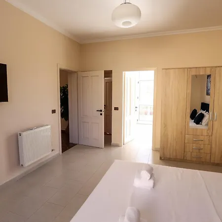 Private With Garden And Comfort - Close To Center * טיראנה