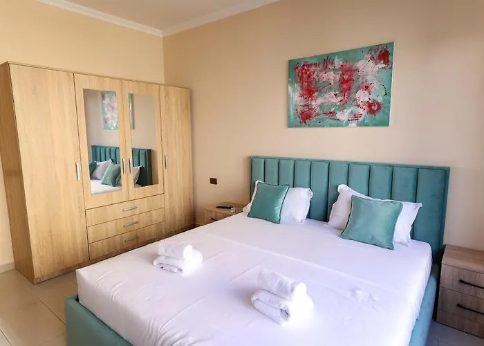 Private With Garden And Comfort - Close To Center * טיראנה