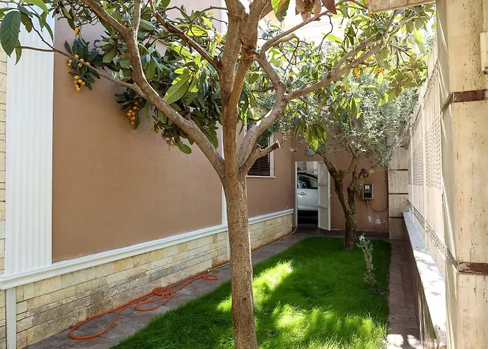 Villa Private With Garden And Comfort - Close To Center