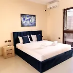 Private With Garden And Comfort - Close To Center