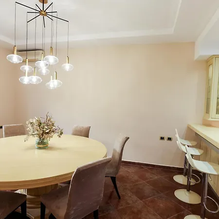 Private With Garden And Comfort - Close To Center Vila Tirana